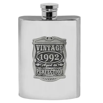 Zdjęcie Oryginalny wyrób z pewteru - upominkowa piersiówka