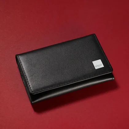 Zdjęcie Praktyczny skórzany wizytownik