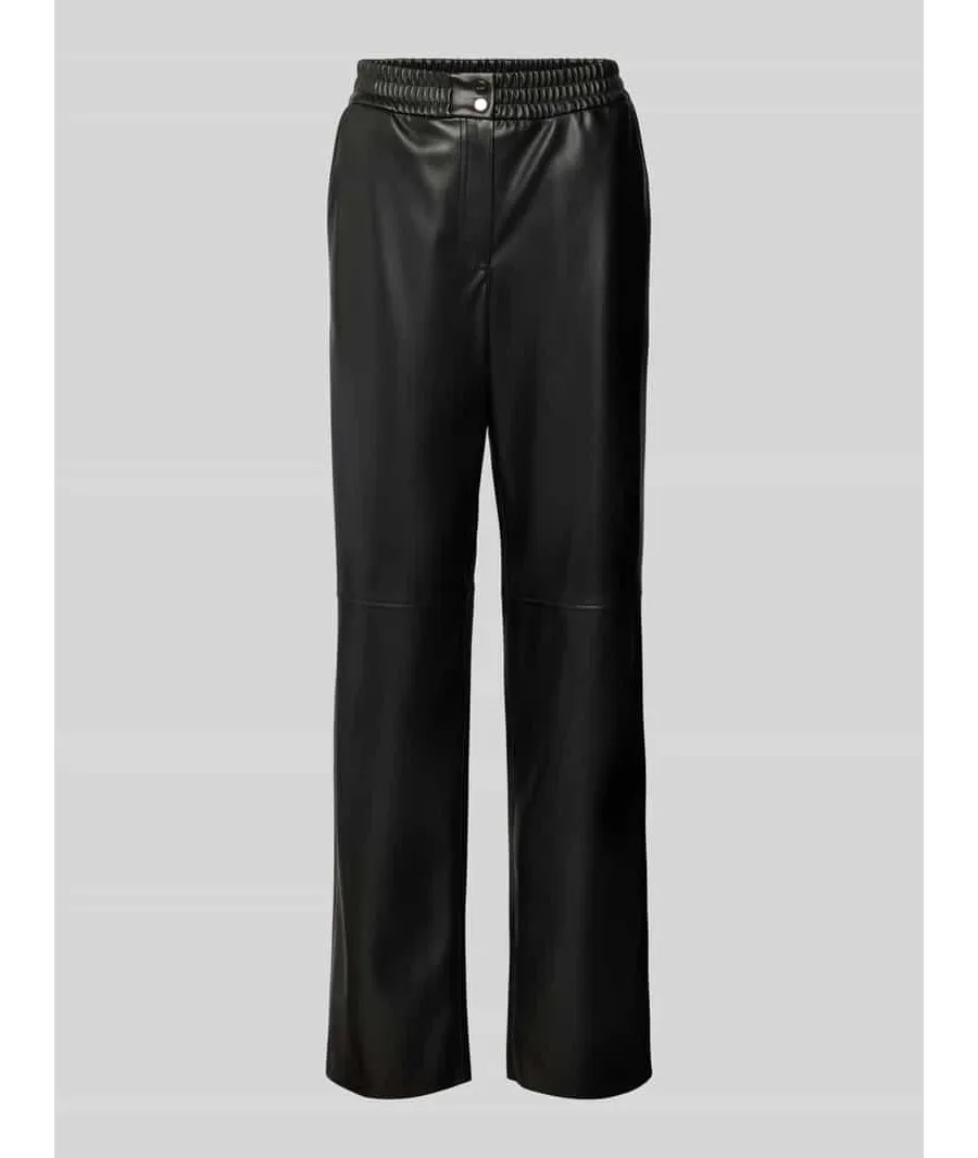 obrazek 1 Hugo Spodnie z imitacji skóry Halmara-1 50516876 Czarny Relaxed Fit HUGO