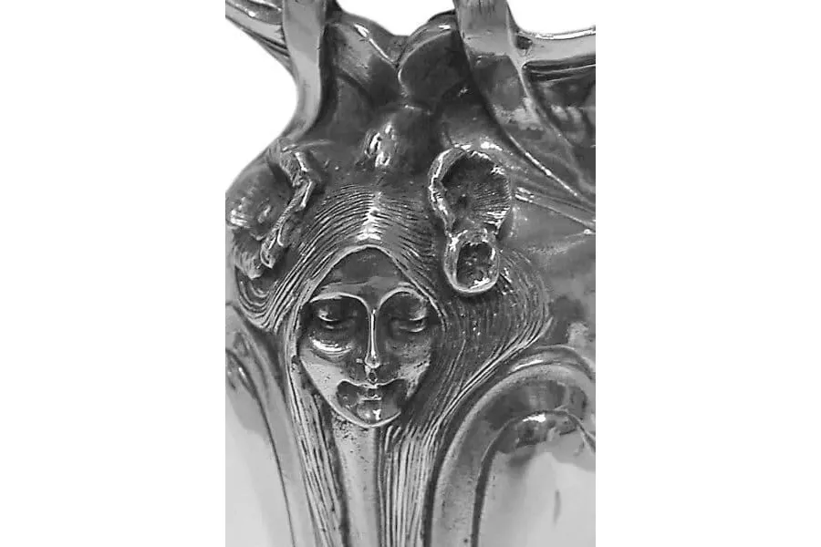 obrazek 3 Piękny wazon w stylu art nouveau – prezent na szczególną okazję
