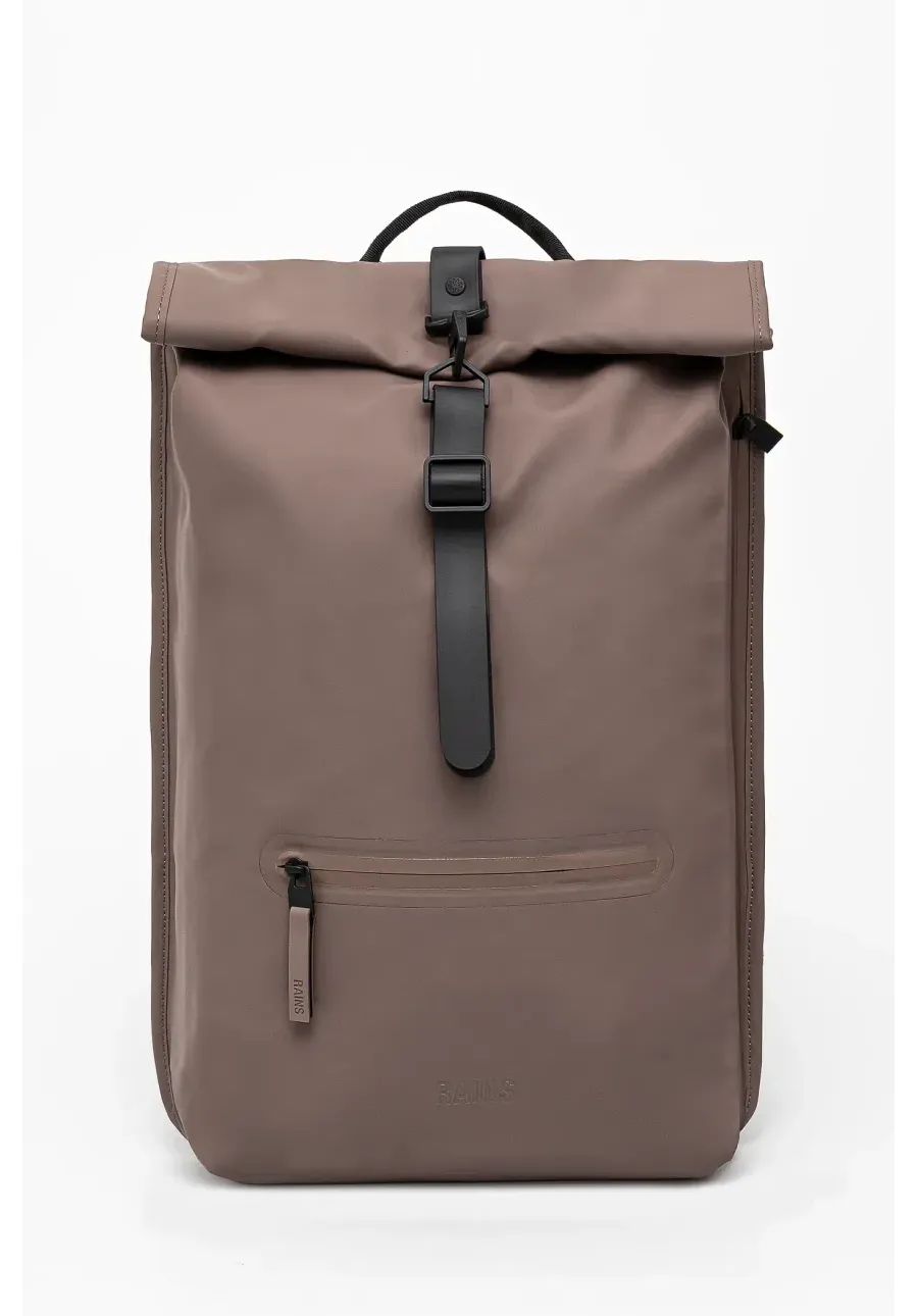 obrazek 1 Rains plecak Rolltop Rucksack W3 kolor brązowy duży gładki 13320.110