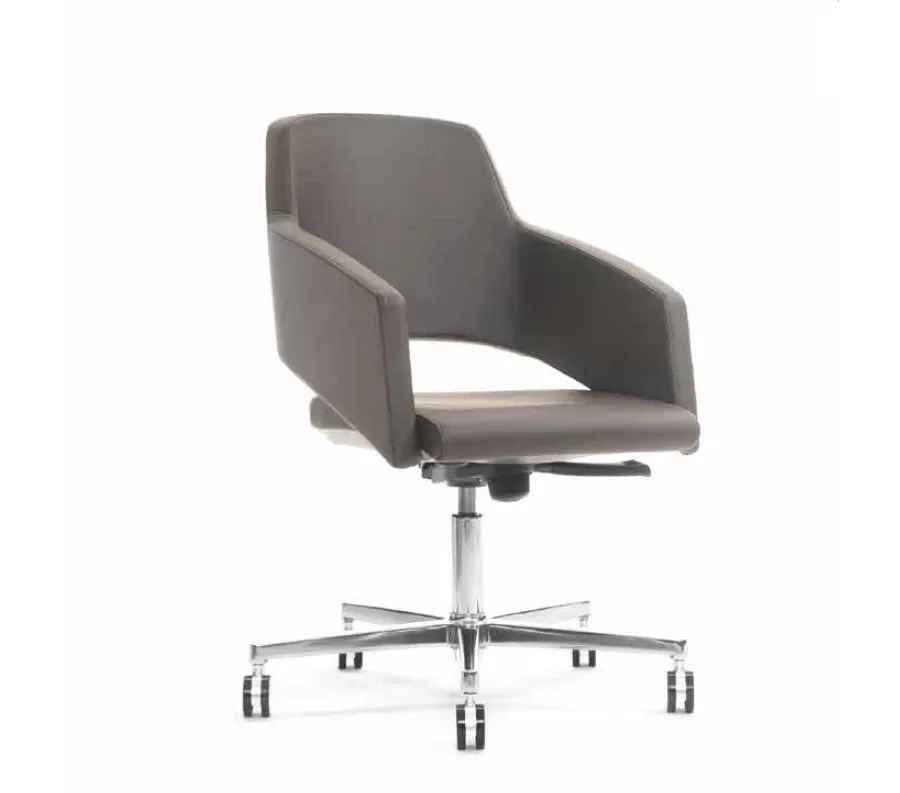 picture 4 Designer chair for the boss’s office