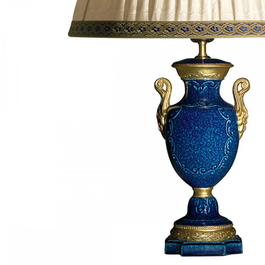 obrazek 2 Klasyczna lampa stołowa H.32xL.15xP.13 cm