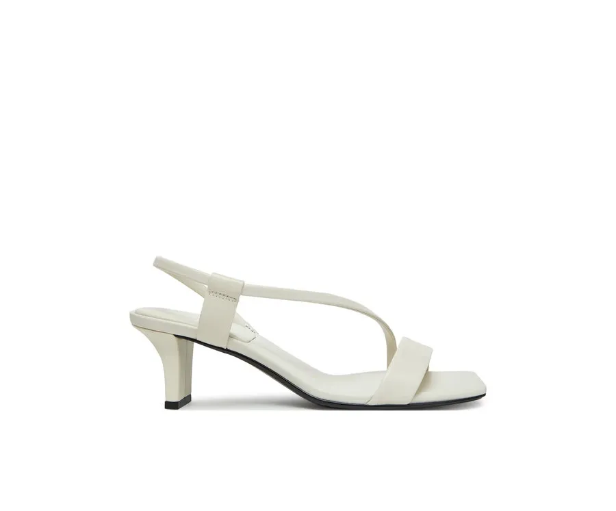 obrazek 1 Calvin Klein Sandały Heel Sandal 50 Squared Lth HW0HW02534 Biały