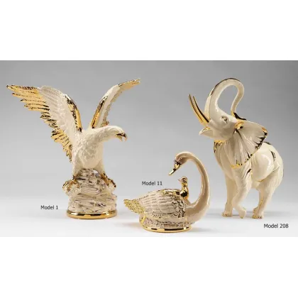 Picture Classic ceramic figures for the living room