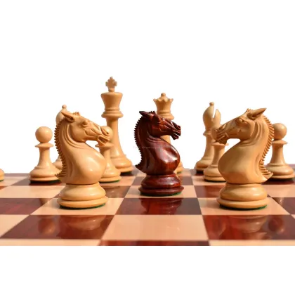Zdjęcie Stylowe ręcznie rzeźbione figury do gry w szachy - The Chess Empire