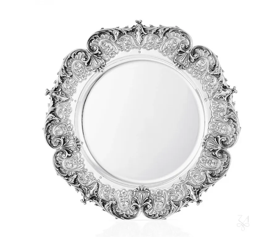 obrazek 1 Bogato zdobiona okrągła srebrna taca Signature Italy - Zaramella Argenti
