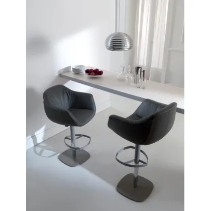 Zdjęcie Designerskie, skórzane, obrotowe krzesło barowe