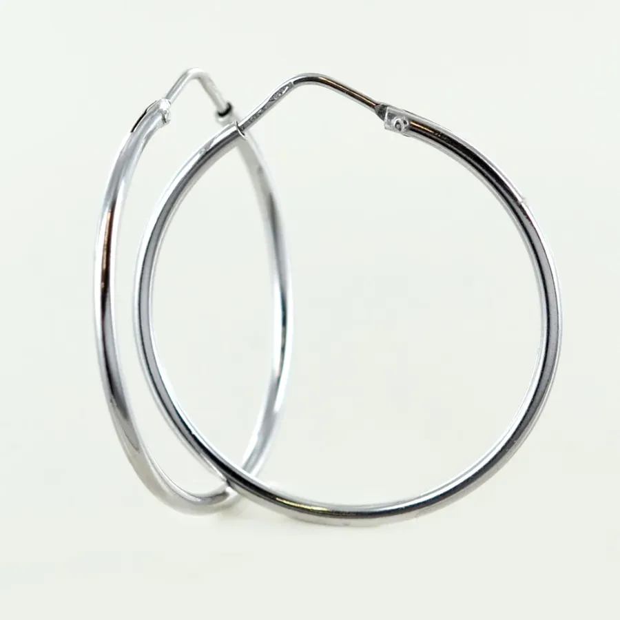 obrazek 4 Cienkie damskie kolczyki koła z białego złota (31,60 mm)