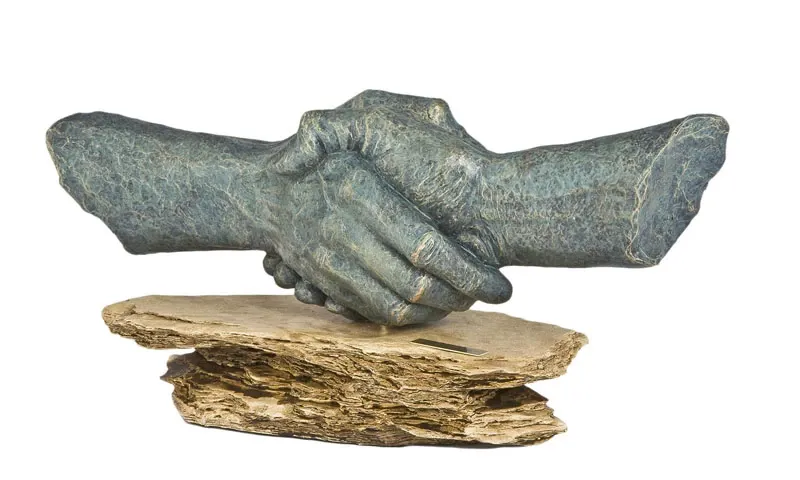 Picture Uścisk dłoni - rzeźba na prezent dla szefa!