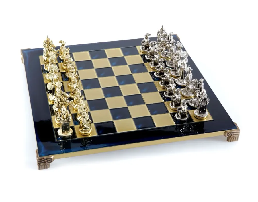 picture 10 Unique chess set – Medieval Knights!