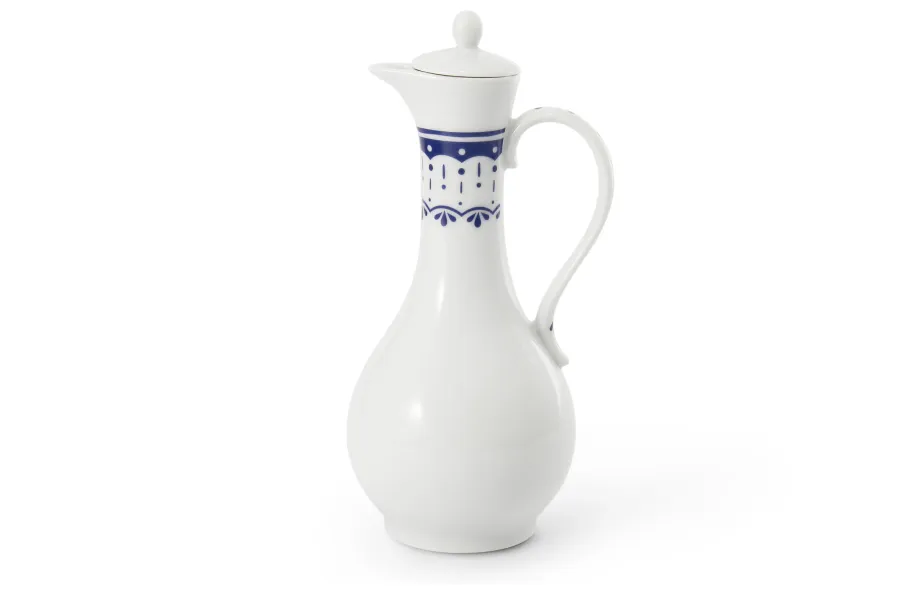 obrazek 1 Stylowy pojemnik na ocet z porcelany zdobiony delikatnym niebieskim motywem - Leander