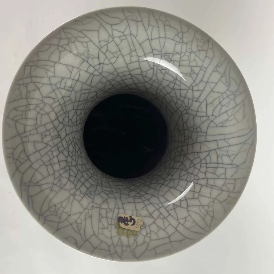 obrazek 2 Para chińskich wazonów z szarej porcelany z XX wieku
