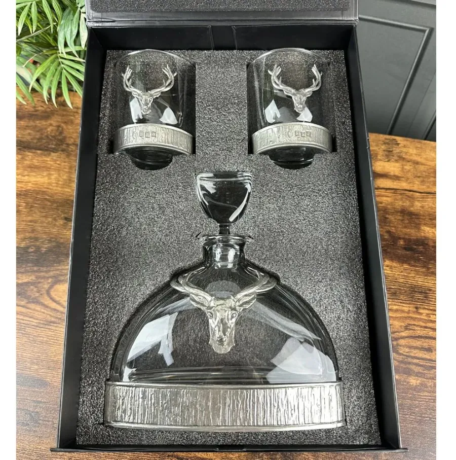 obrazek 1 Upominkowa karafka i szklanki w eleganckim opakowaniu