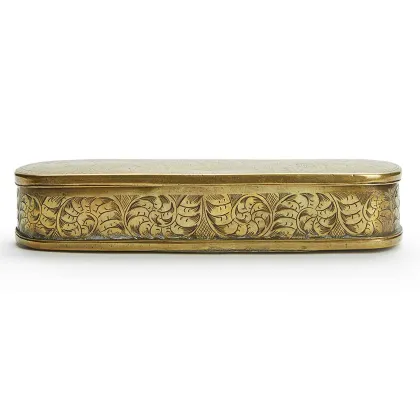 Picture Dutch elegant engraved brass snuff box from the 18th century