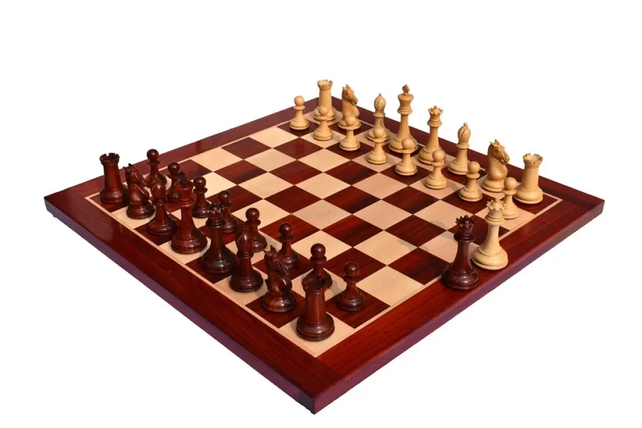 obrazek 1 Klasyczny zestaw szachowy z bukszpanu i padauk - The Chess Empire