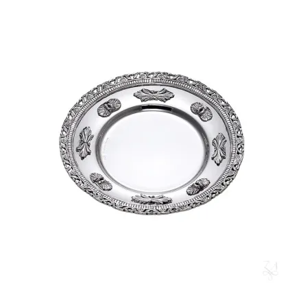 Zdjęcie Okrągły srebrny talerz zdobiony motywem liści akantu - Zaramella Argenti