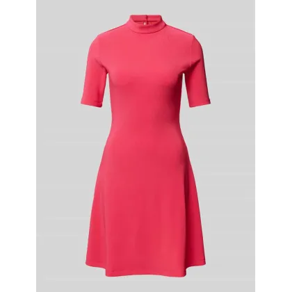 Zdjęcie Sukienka o długości do kolan ze stójką model ‘Nedesi’