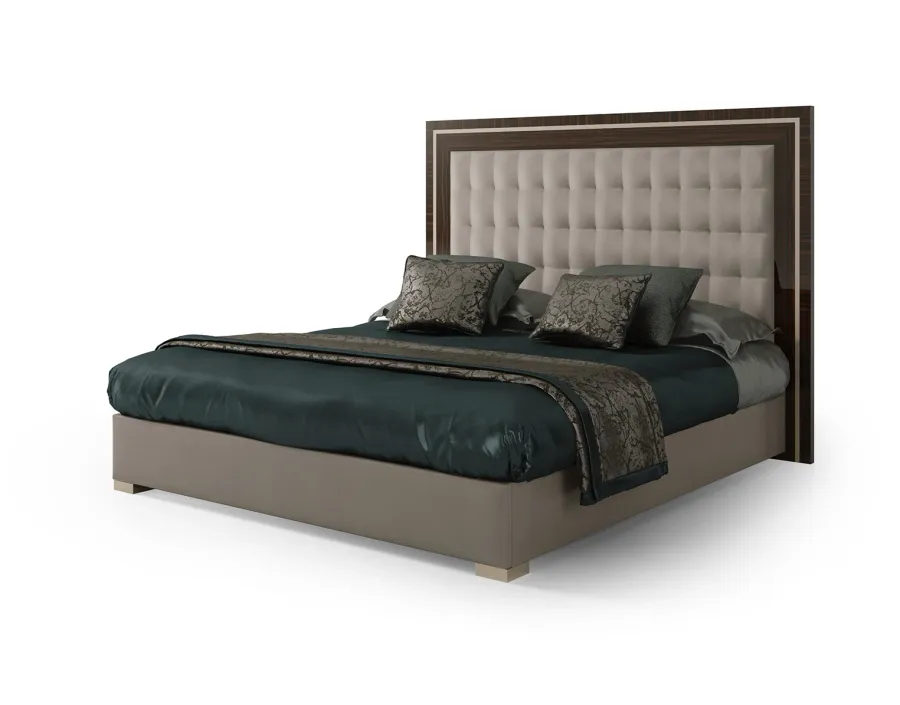 picture 1 Classic Italian double bed with an upholstered side structure, for a 180x195 mattress - 200 cm - Bianchini