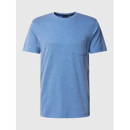 Zdjęcie T-shirt z nakładaną brustaszą