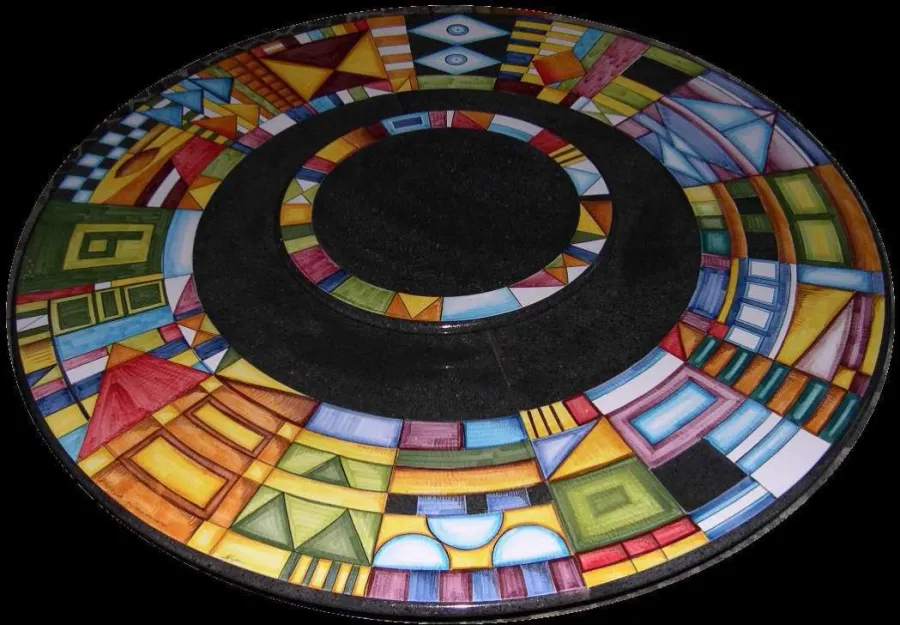 obrazek 1 Blat ogrodowy z lawy z obrotowym środkiem zdobiony oryginalnym geometrycznym motywem - Ceramiche Valchida