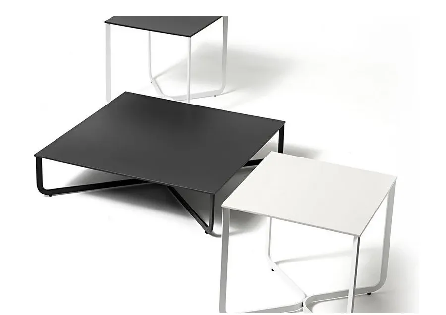 obrazek 3 Stylowy stolik kawowy XL z lakierowaną metalową strukturą