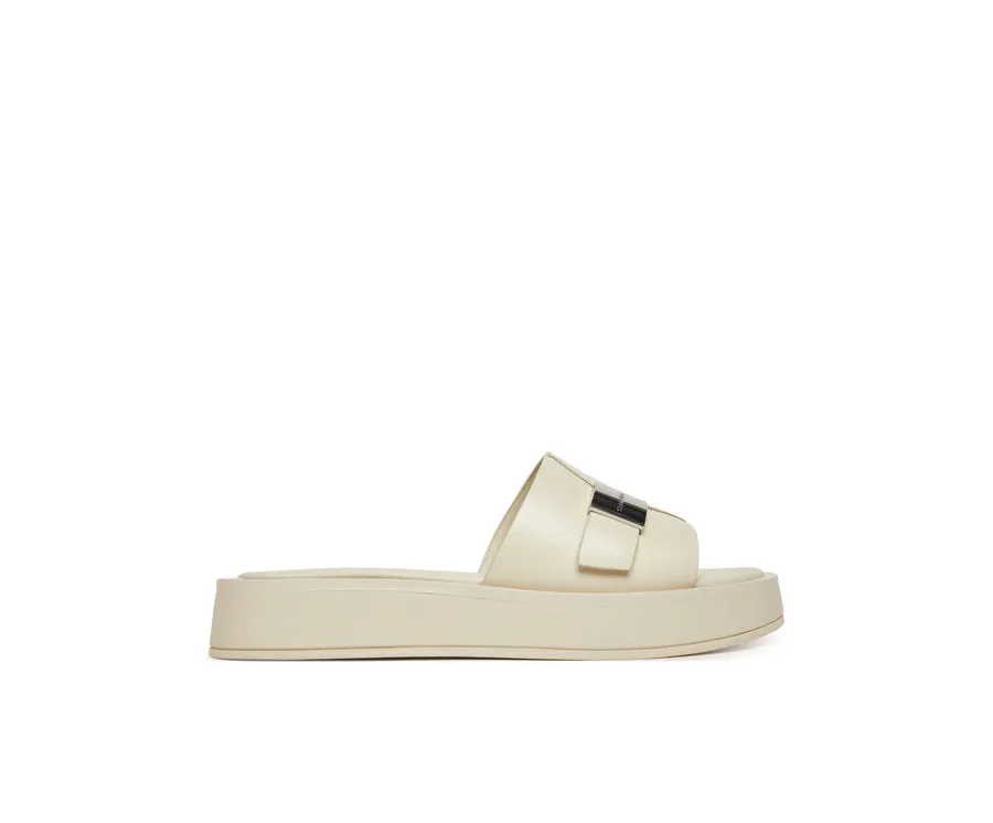 obrazek 1 Calvin Klein Klapki Flatform Slide W/Ck Hw - Lth HW0HW02368 Écru
