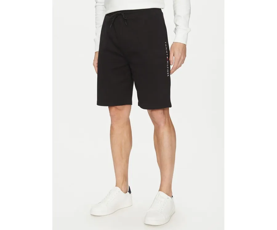 obrazek 1 Tommy Hilfiger Szorty sportowe UM0UM03452 Czarny Regular Fit