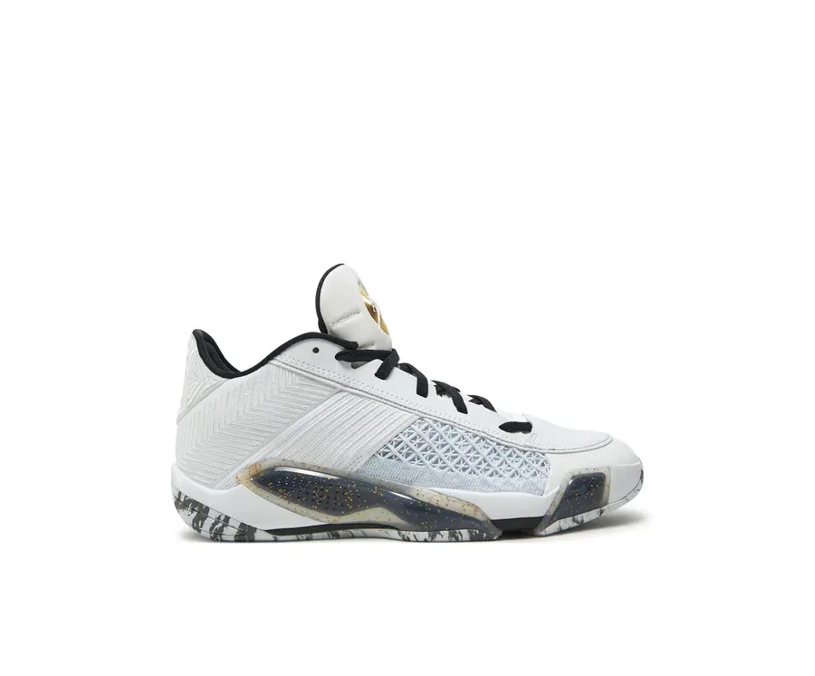 obrazek 1 Nike Sneakersy Air Jordan XXXVIII Low FD2326 107 Biały