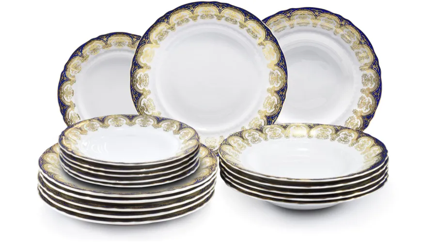 obrazek 1 Bogato zdobiony 18-elementowy zestaw talerzy z porcelany w kolorze kobaltowym i złotym z kolekcji Castle Sonata – Leander