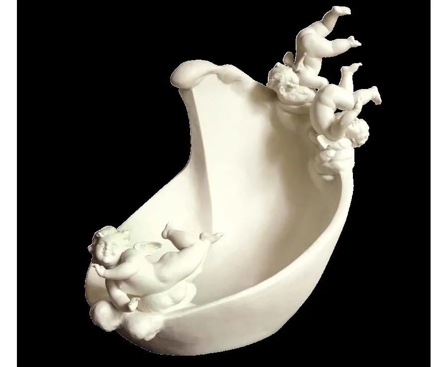 obrazek 1 Piękna figurka z porcelany do wnętrz