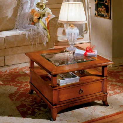 Picture Square coffee table with glass top