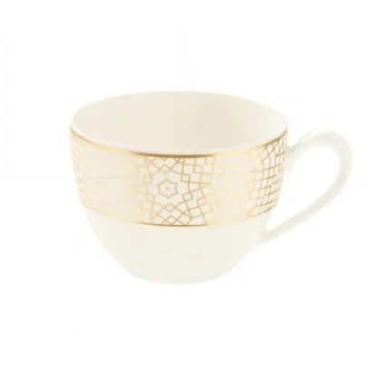 Zdjęcie Kremowa porcelanowa filiżanka do kawy zdobiona ozdobnym złotym wzorem – Tettau