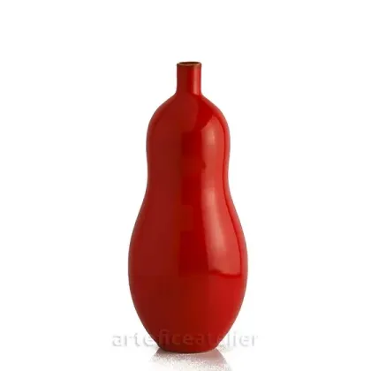 Zdjęcie Stylowy ceramiczny wazon o obłym kształcie