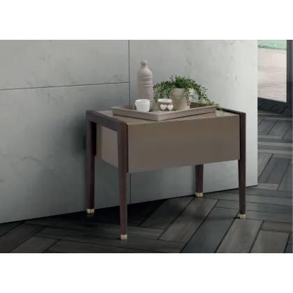 Zdjęcie Włoski solidny drewniany stolik do oryginalnych wnętrz