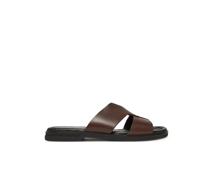 obrazek 1 Tommy Hilfiger Klapki Premium Slipon Lh Sand FM0FM05357 Brązowy
