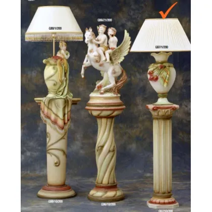 Zdjęcie Elegancka ceramiczna lampa zdobiona tulipanami