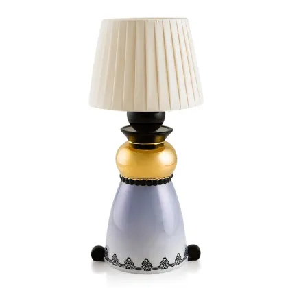 Zdjęcie Nietradycyjna lampa do sypialni z Włoch