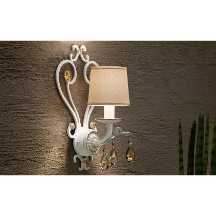 Picture Elegant wall lamp for a small room - Masiero