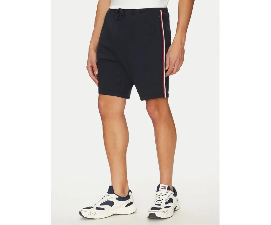 obrazek 1 Tommy Hilfiger Szorty materiałowe Global Stripe MW0MW39255 Granatowy Regular Fit