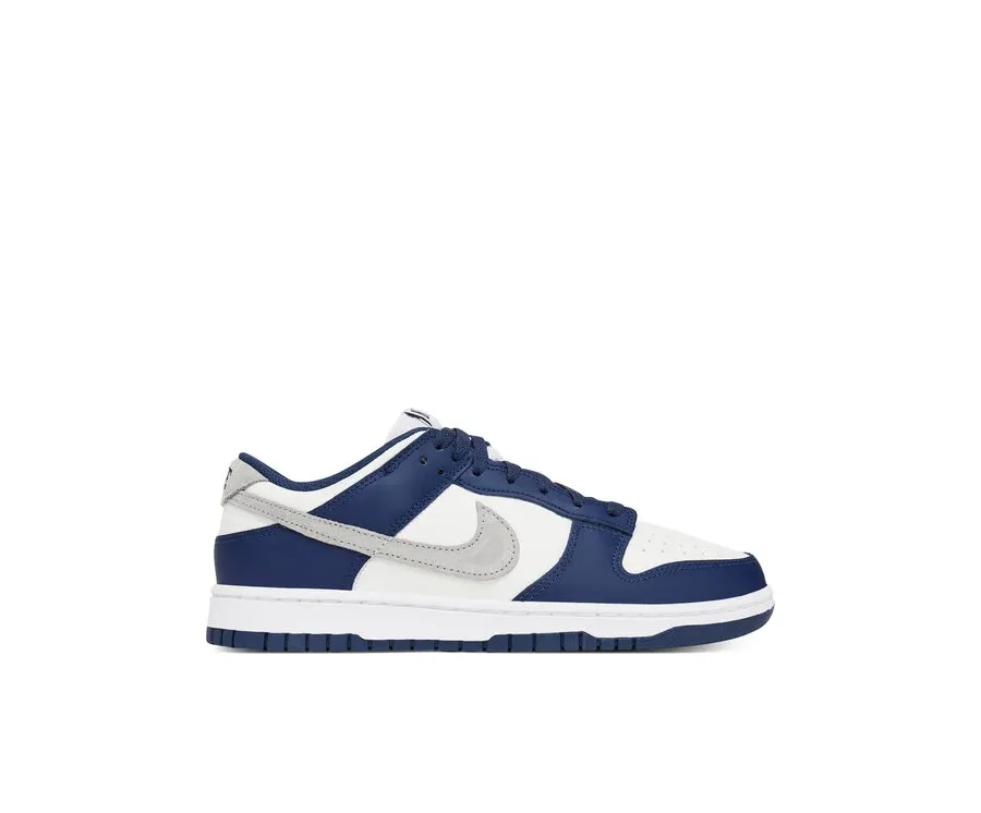 obrazek 1 Nike Sneakersy Dunk Low FD9749 400 Biały