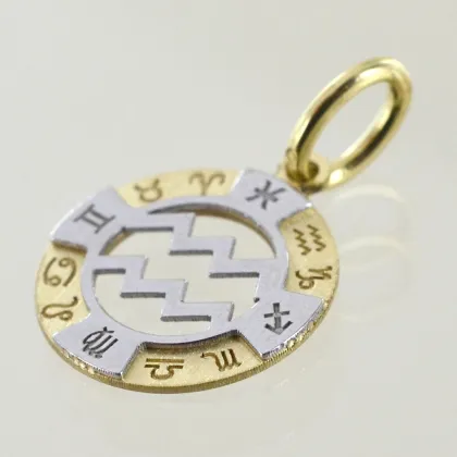Zdjęcie Zawieszka ze znakiem zodiaku wodnika z żółtego i białego złota