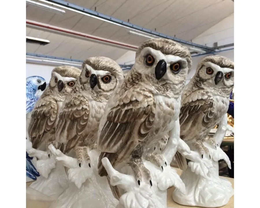 obrazek 2 Biała ceramiczna lampka na stolik