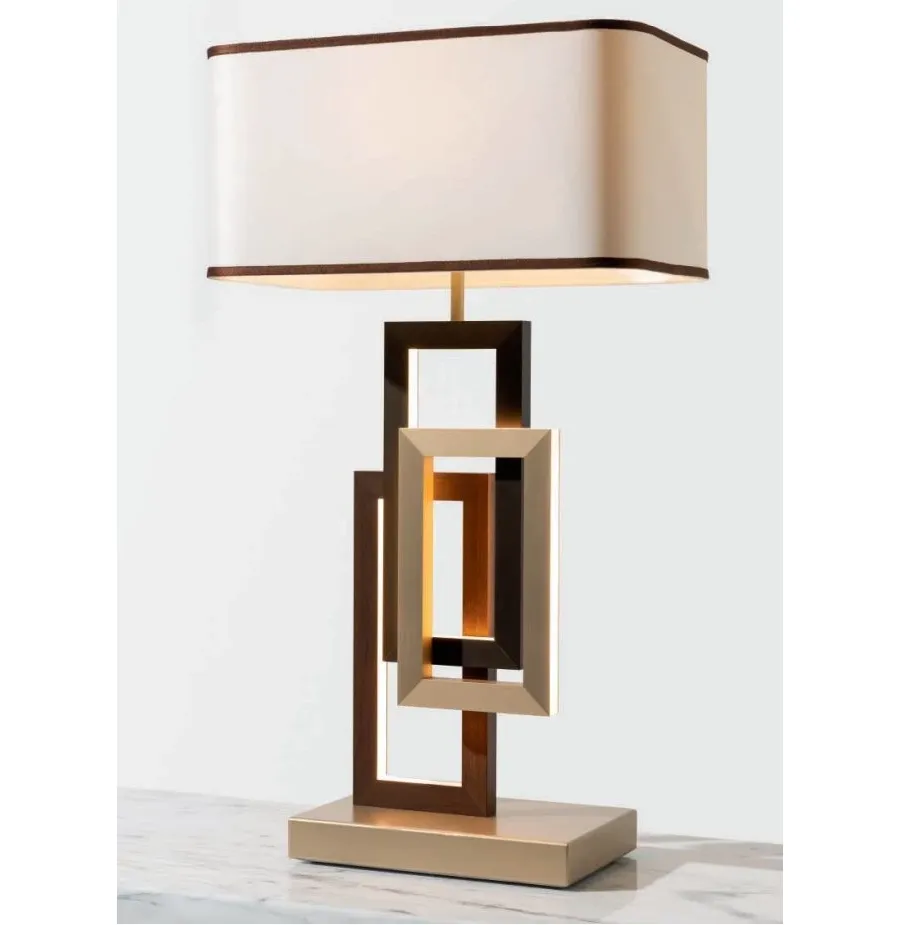 obrazek 3 Elegancka lampa Edge na biurko lub stolik