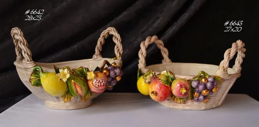 obrazek 1 Wyjątkowe kosze ceramiczne zdobione owocami