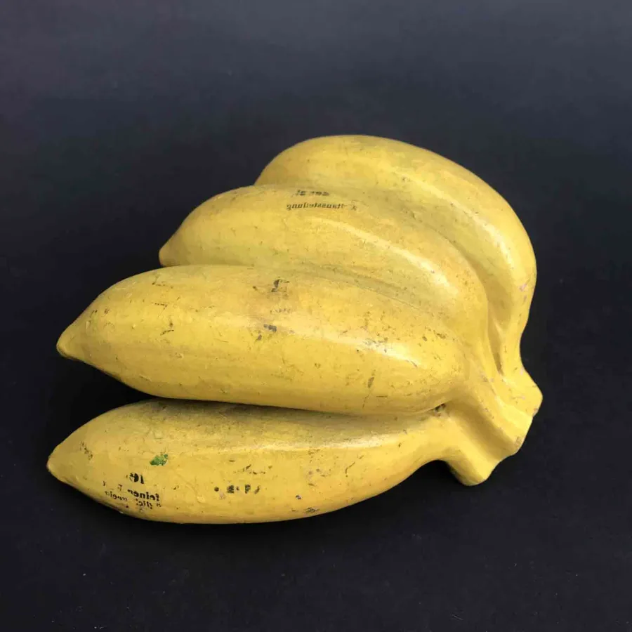 obrazek 2 Model dydaktyczny bananów w zdobionej sztukaterii z początku XX w