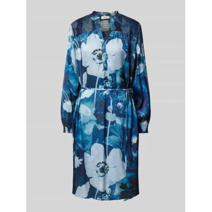 Zdjęcie Sukienka o długości do kolan z wiązanym paskiem model ‘Detta’