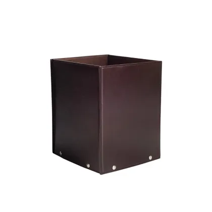 Zdjęcie Minimalistyczny kosz na makulaturę