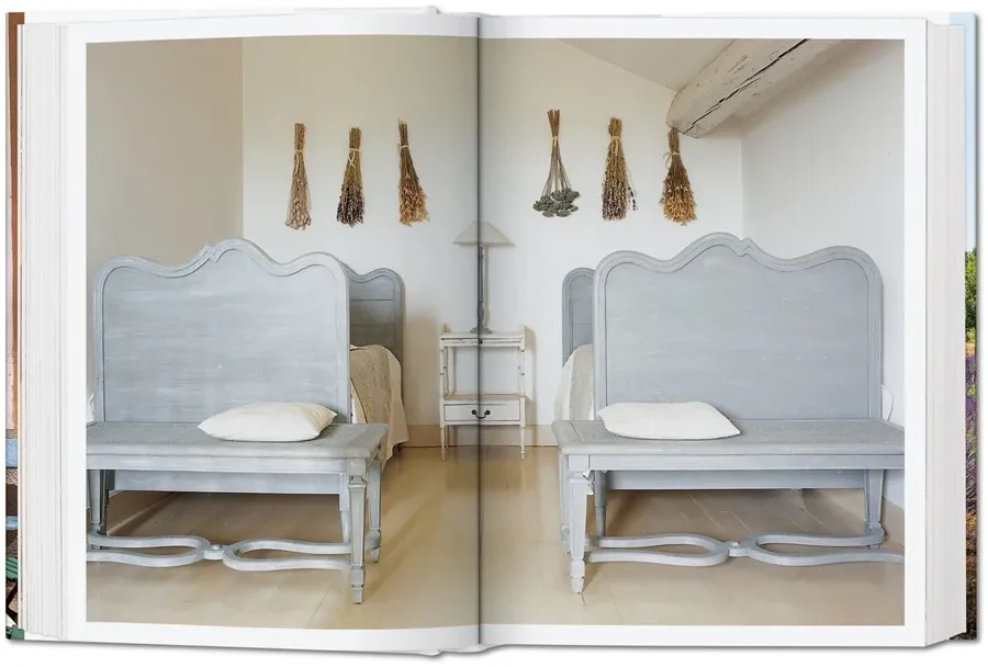 obrazek 3 Książka Living in Provence - Taschen