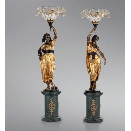 Zdjęcie Unikatowe duże rzeźby z brązu cygańskich dziewcząt z żyrandolem Murano 2 sztuki - Fonderia Artistica Ruocco